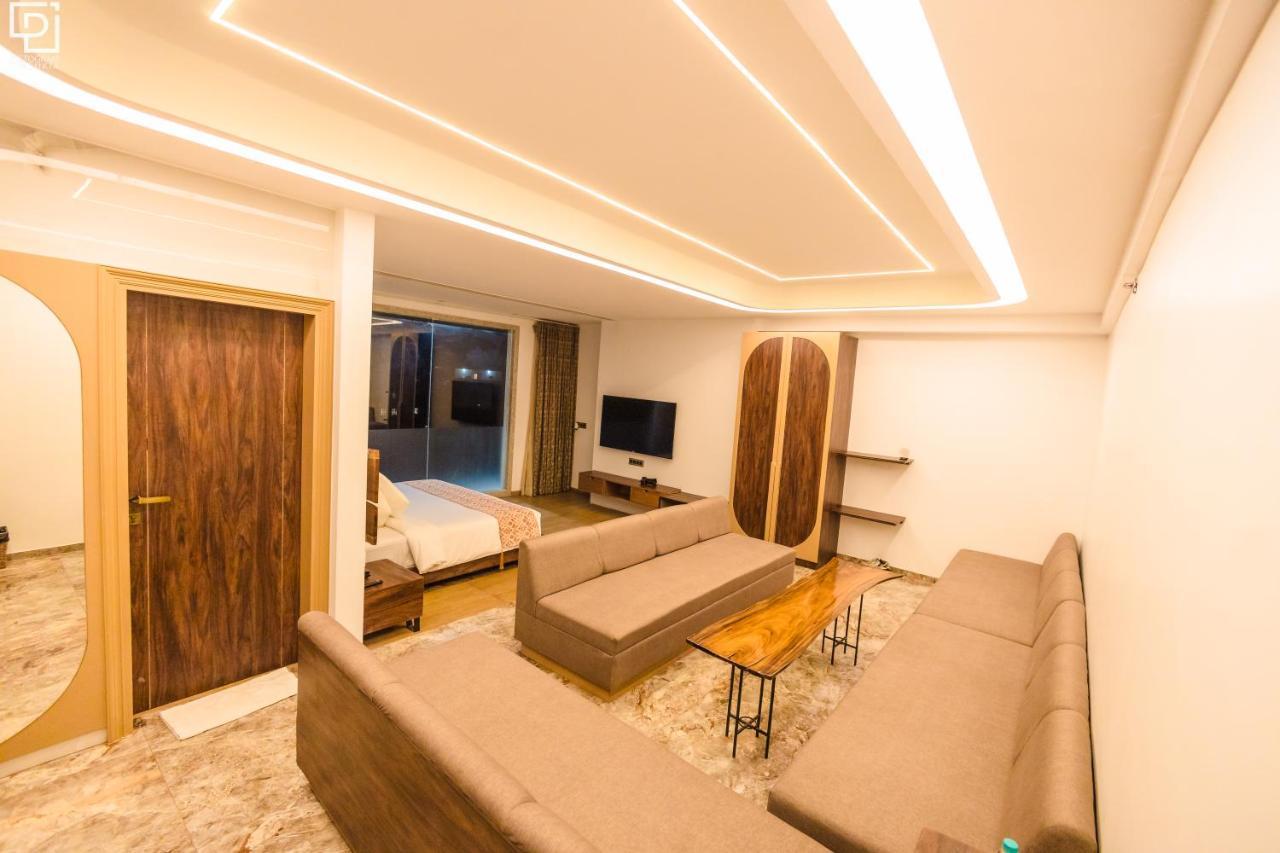 Hotel Mirana , Tinsukia Extérieur photo